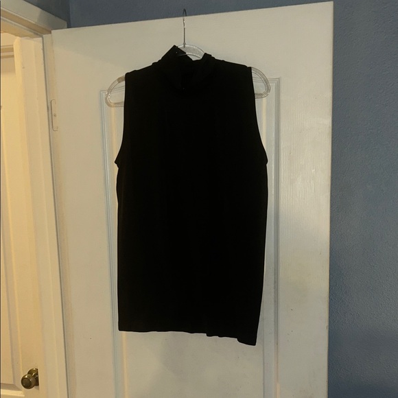 French Laundry Elegant Black Top Set - Picture 4 of 8